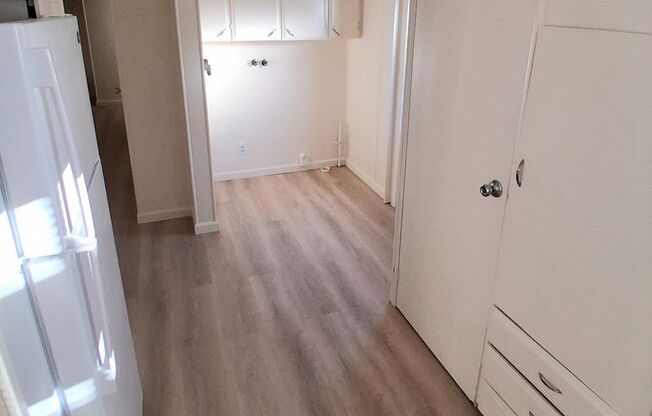 2 beds, 1 bath, 860 sqft, $3,295, Unit 014