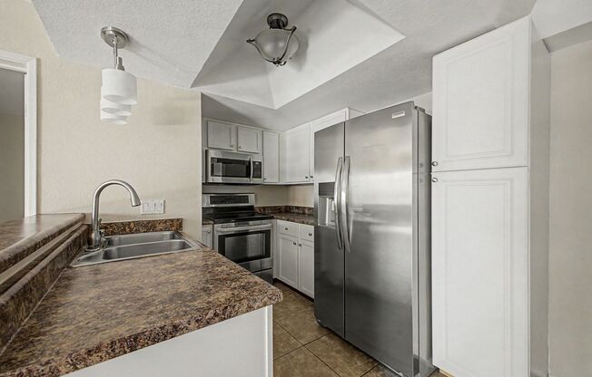 2 beds, 2 baths, $1,395, Unit # 1086