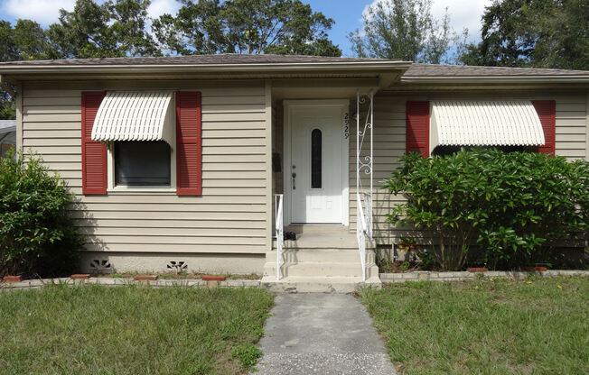 Three Bedroom One Bathroom Cottage in Palmetto Park, St. Petersburg