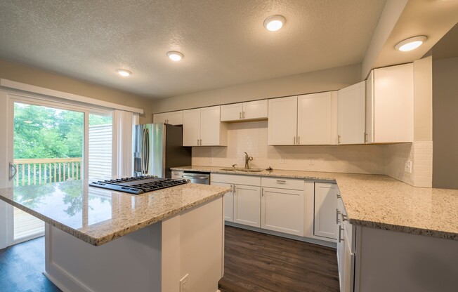 5590-5592 Timber Lane Shorewood MN