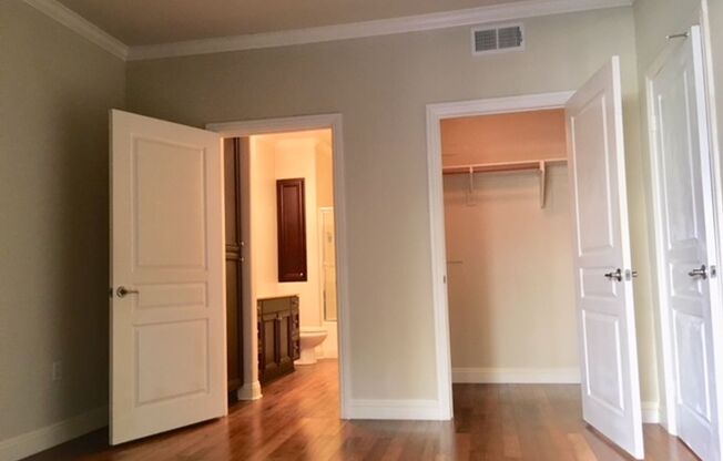 Watermarke: Lower 1 Bed 1 Bath Condo,