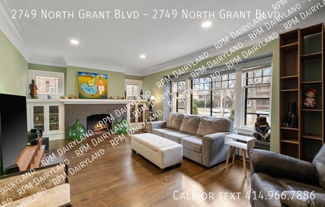 2749 N GRANT BLVD