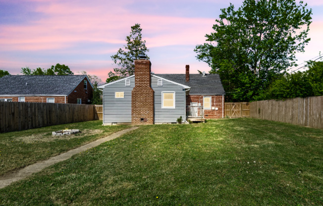 206 E 37 ST