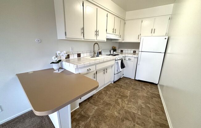 Studio, 1 bath, 345 sqft, $1,525, Unit 65