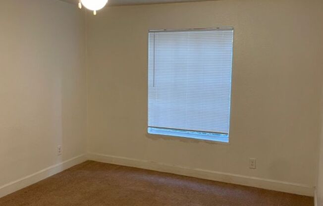 Lexington Place - 1126