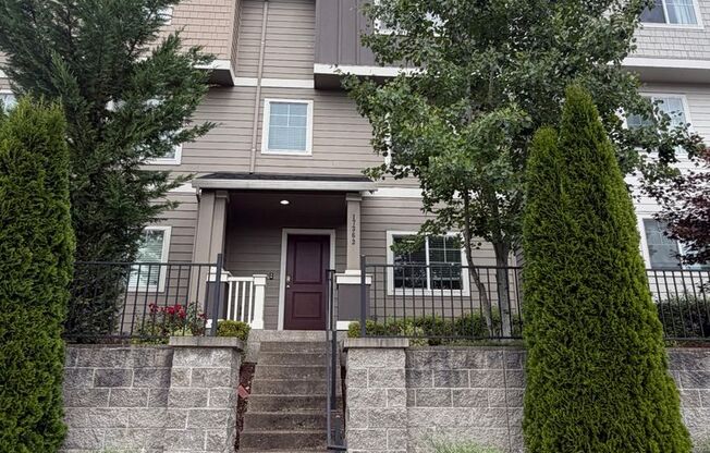 Rent-Ready 4-Bedroom Home in the Heart of Bethany! Receive a $500.00 Move-In Credit upon approval and move in!!
