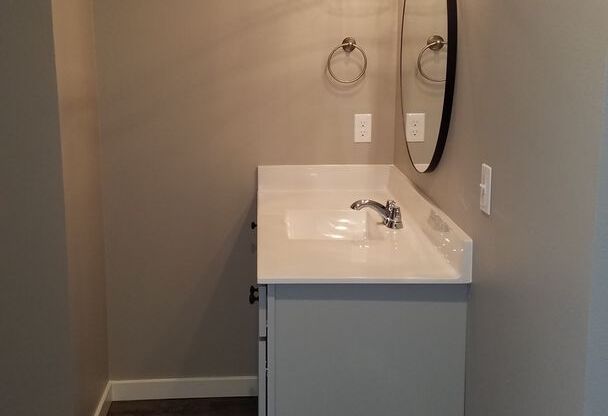 2 beds, 2 baths, $1,400