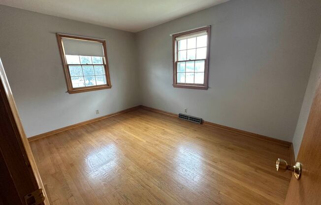 2 beds, 1 bath, $950