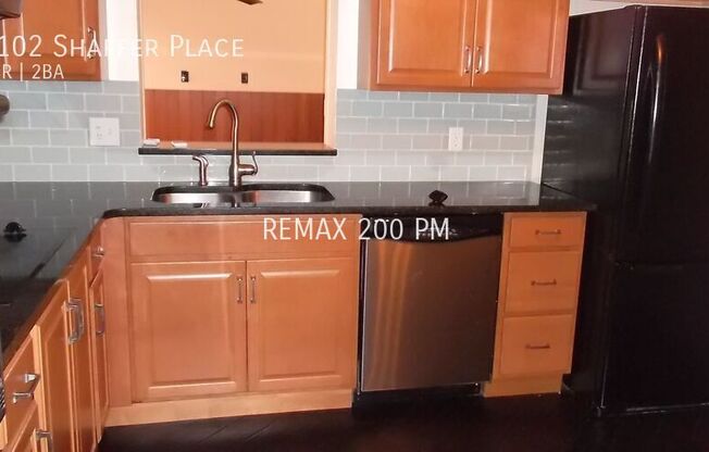 2102 SHAFFER PL