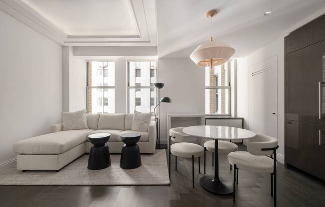 301 AVE 2221
