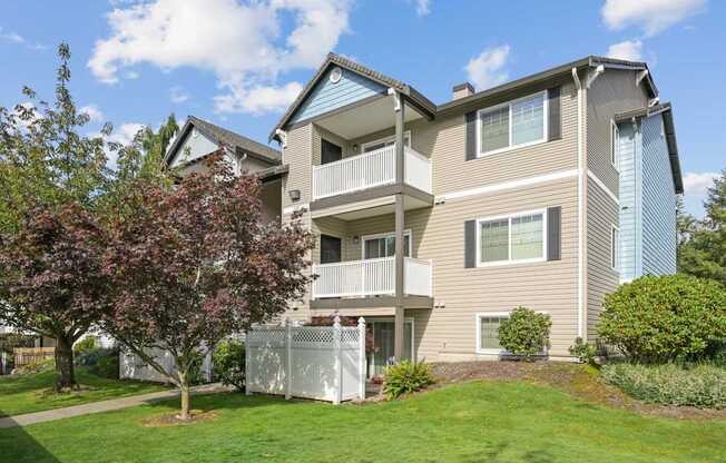 Abbey Rowe Apartments in Olympia, WA Apartment Exterior