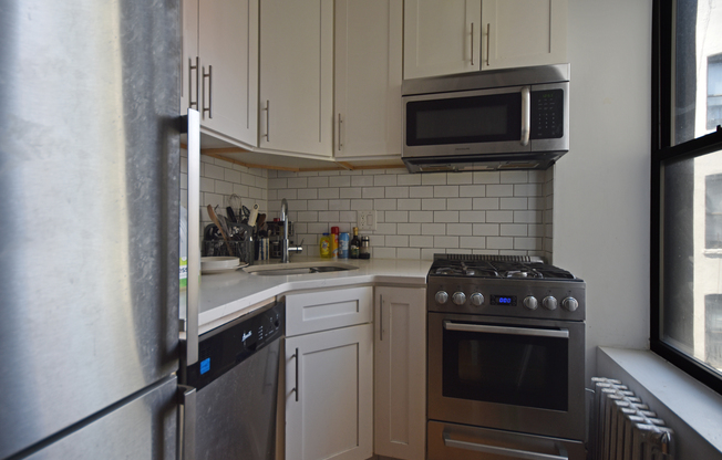 175 E 105 ST