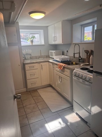 1 bed, 1 bath, $1,900