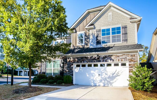 Townhouse in the Glenmore Garden Community!