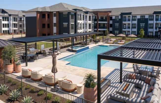 1 bed, 1 bath, 826 sqft, $1,350, Unit Building B-1106