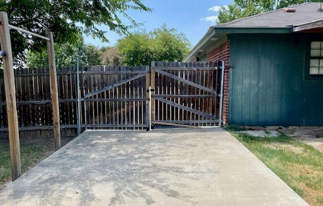 Charming Home located in a great neighborhood!