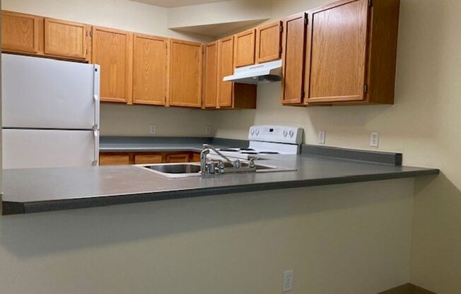 2 beds, 1 bath, 868 sqft, $1,900, Unit 6