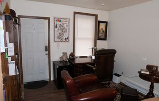 2 beds, 1 bath, $1,600