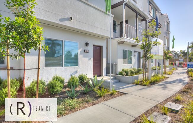 Gorgeous 3 Story 4 Bedroom 3.5 Bathroom Brand New Residence in the heart of Artesia