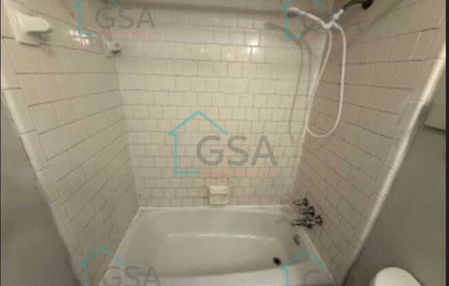 3 beds, 1.5 baths, 1,240 sqft, $1,200, Unit 136 Pine Creek Ct-1