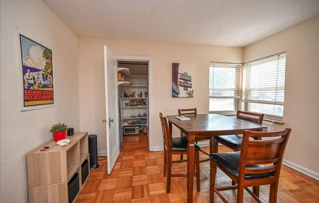 2 beds, 1 bath, $1,675, Unit 2802 1