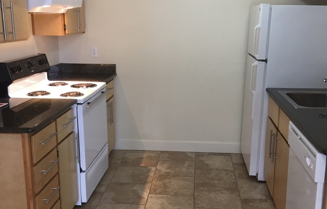 2 beds, 1 bath, $1,795