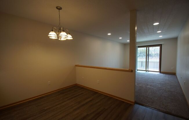 1 bed, 1 bath, 780 sqft, $1,374, Unit 220