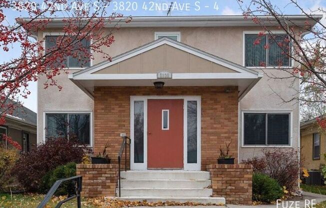 3820 42nd Ave S - 3820 42nd Ave S