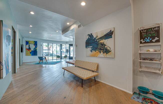 Spacious lobby with modern seating at Vue Live Oak Apartments, Dallas, TX