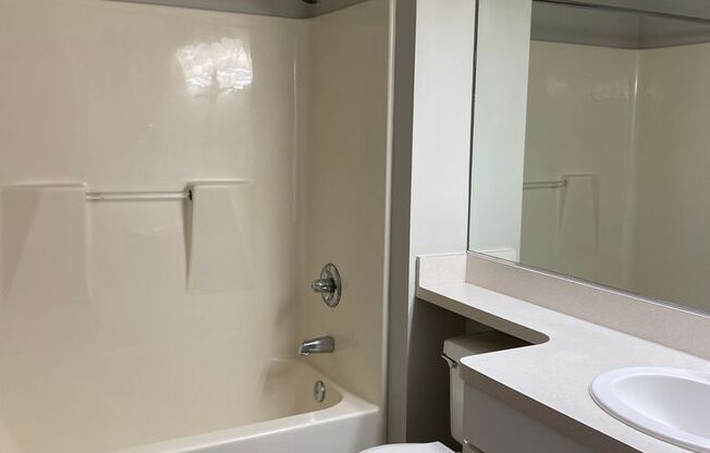 1 bed, 1 bath, 747 sqft, $1,229, Unit 603