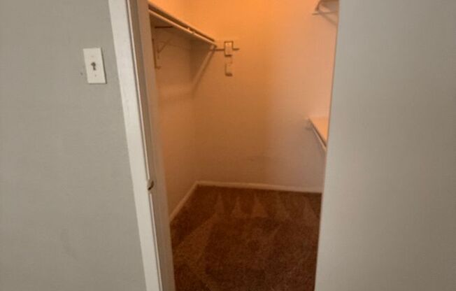 2 beds, 1.5 baths, 1,140 sqft, $1,339, Unit 12B