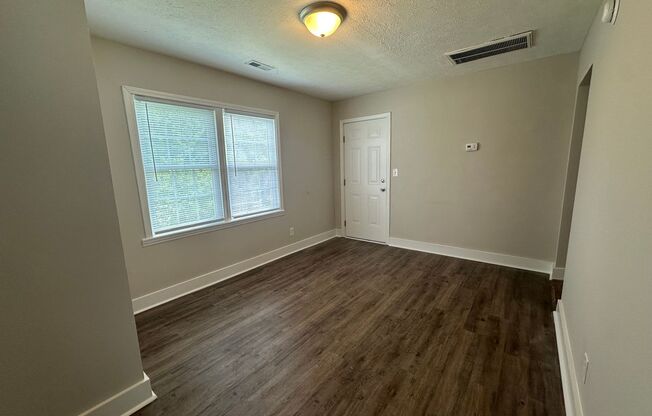 1915-D Ft Bragg Road ~ Haymount  * 2 WEEKS FREE*