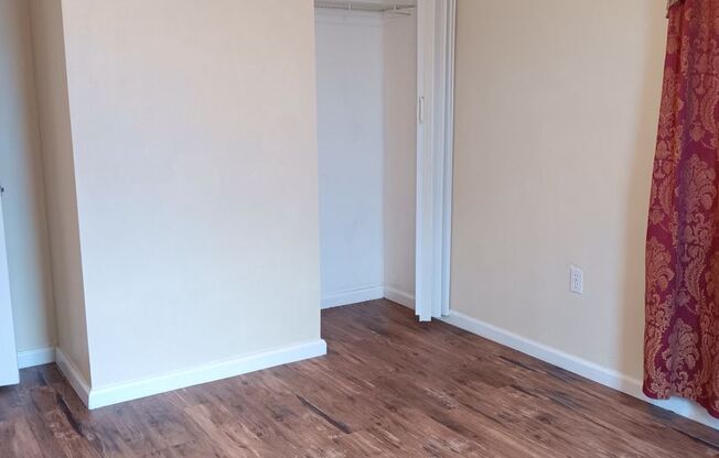 3 beds, 1 bath, $1,500