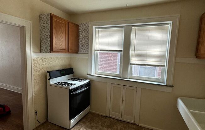 1 bed, 1 bath, $825, Unit 1