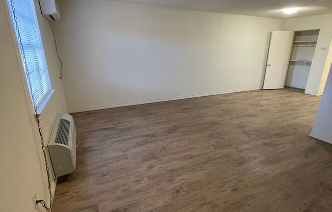 1 bed, 1 bath, 615 sqft, $650, Unit 32