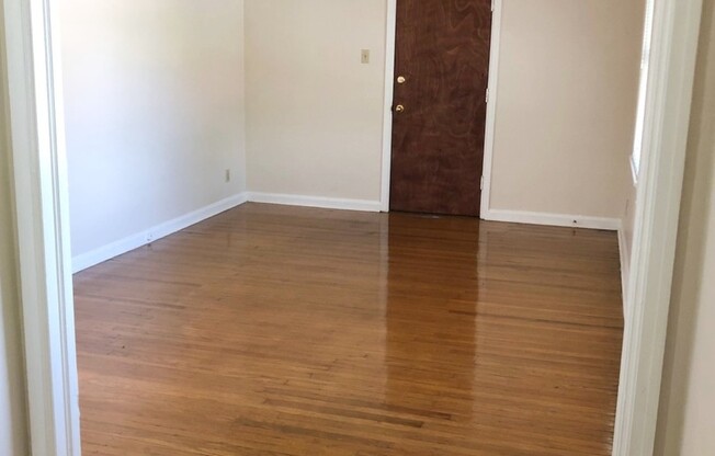 2 beds, 1 bath, 725 sqft, $814, Unit 4525-02