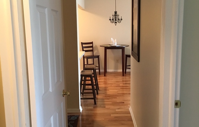 2 beds, 1 bath, 850 sqft, $950, Unit 4080-A1