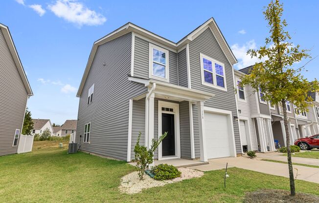 Beautiful Two-Story End-Unit Townhome in Poplin Glen, Indian Trail – 3 Beds, 2.5 Baths with Stylish Upgrades and Convenient Access to Uptown Charlotte!