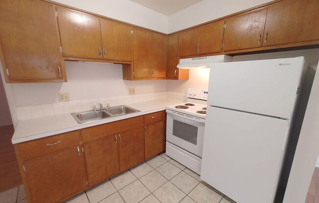 1 bed, 1 bath, 660 sqft, $700, Unit 5