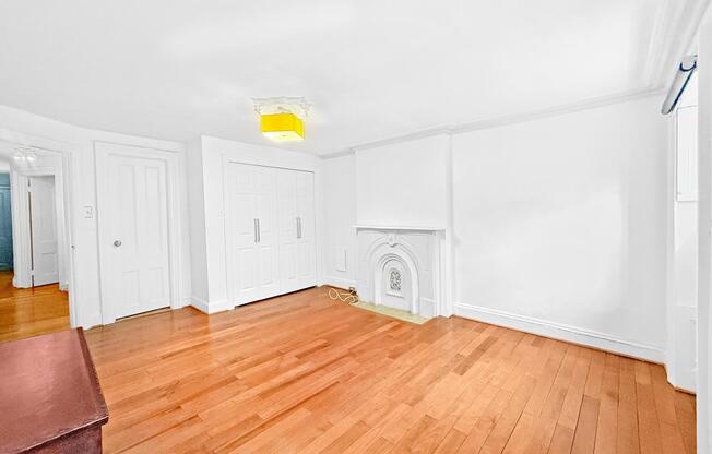 44 CLIFTON PL
