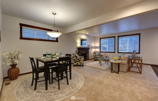 1615 241 ST SW