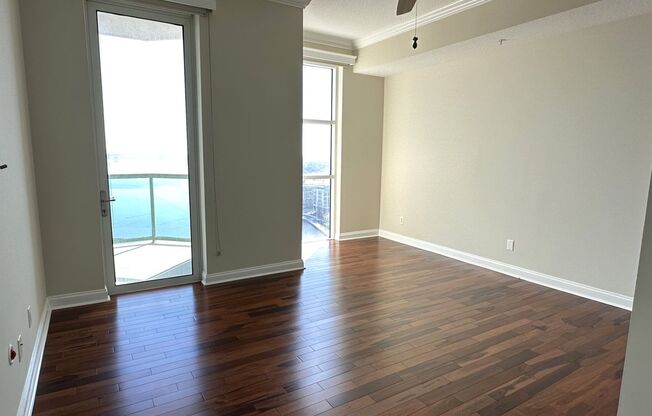 2 beds, 2.5 baths, $4,500, Unit UNIT 1706