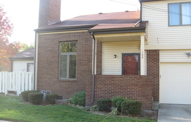 3 beds, 2.5 baths, $1,700