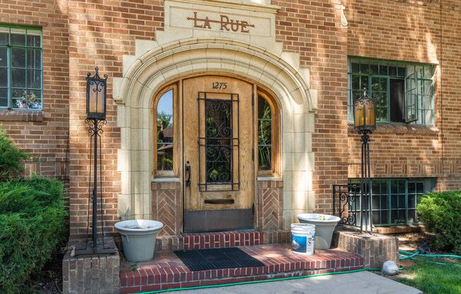 1 bed, 1 bath, 950 sqft, $1,595, Unit 09