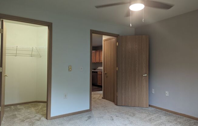 1 bed, 1 bath, 756 sqft, $1,570, Unit 290-206