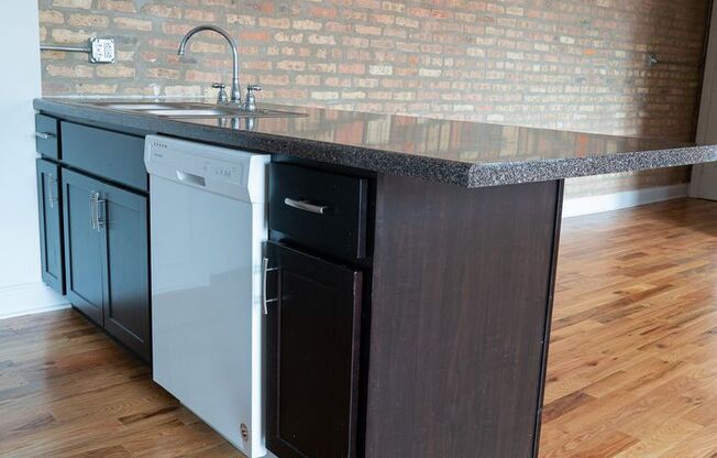 1 bed, 1 bath, 550 sqft, $1,675, Unit 4738-3C