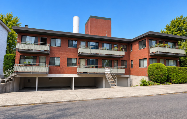 7511 Apartments
