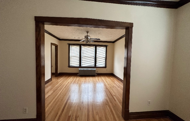 4258 W THOMAS