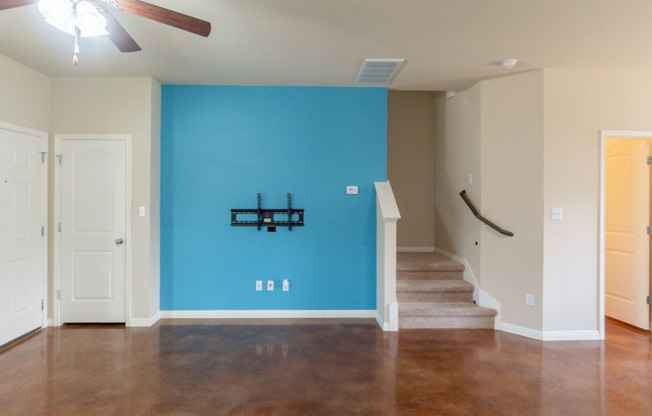 Charming 3-Bedroom Home in the Heart of Austin – 1321 Sq Ft of Modern Comfort!