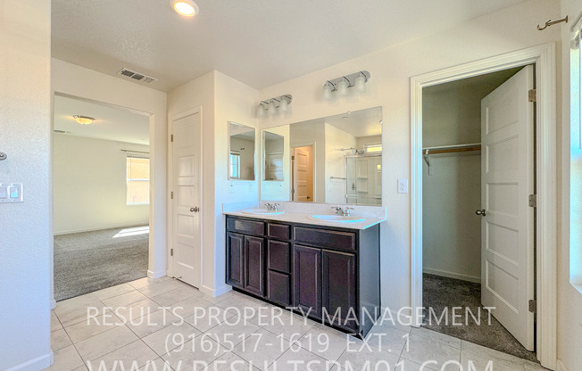 Beautiful Natomas 4 Bedroom Solar Home